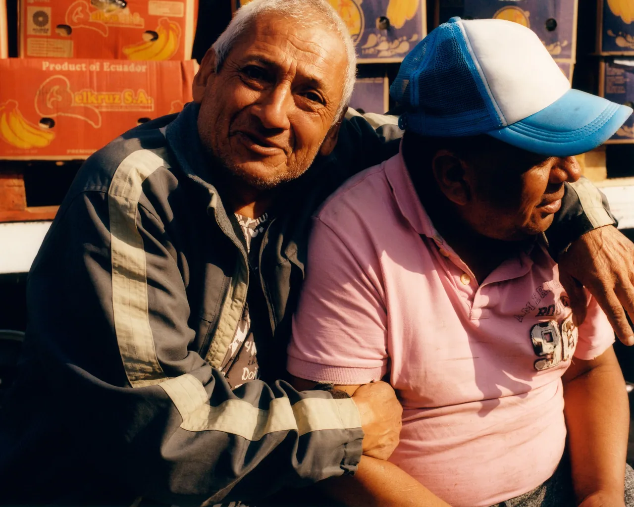 Perros Calientes, Tofjan