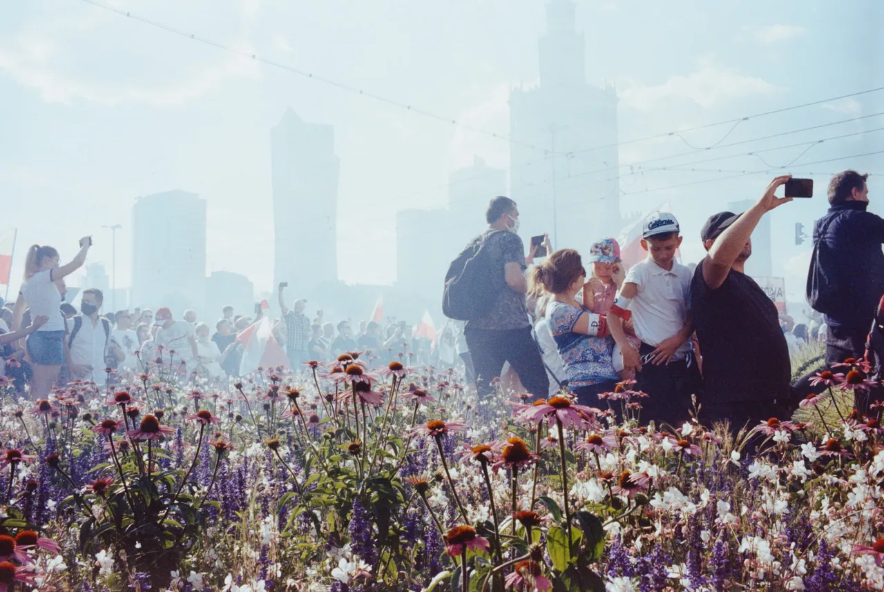 Smoke and Mirrors, Tofjan